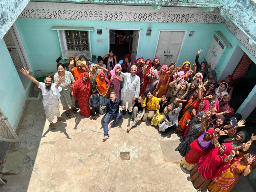 Jaipur Rugs Artisans, NKC and Luis Miguel Gallardo